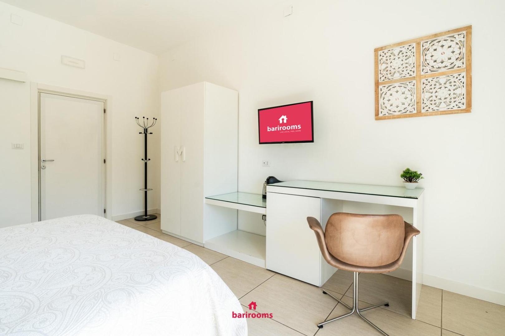 Bari Rooms Suite Station Exterior photo